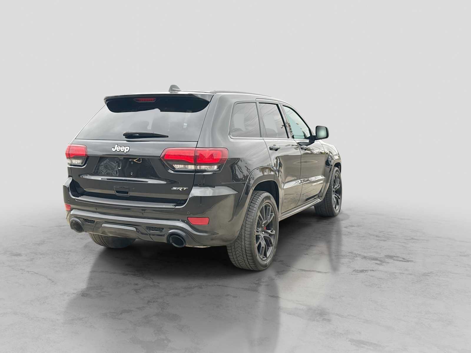 Used 2016 Jeep Grand Cherokee SRT AWD/4WD image 6