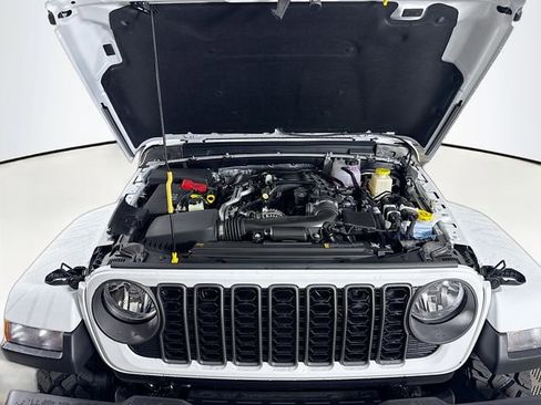 New 2025 Jeep Gladiator Sport image 27