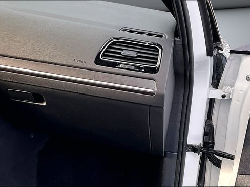 Used 2020 Volkswagen GTI SE image 24