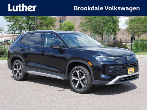 New 2026 Volkswagen Tiguan SE AWD/4WD image 1
