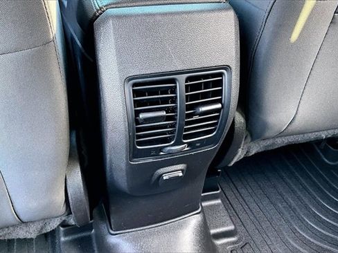 Used 2017 Ford Escape SE image 25