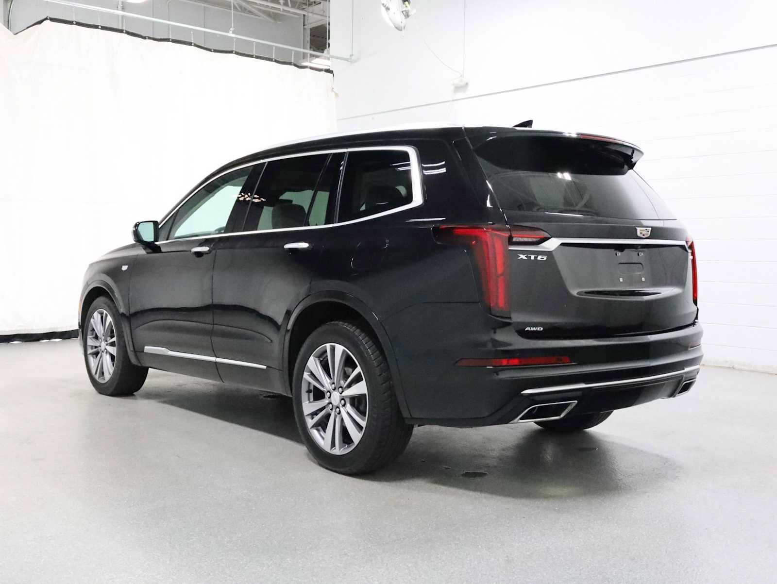 Used 2020 Cadillac XT6 Premium Luxury AWD/4WD image 3