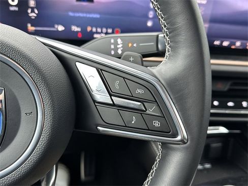 Used 2025 Buick Envision Sport Touring image 18