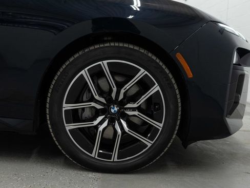 Used 2024 BMW 740i xDrive image 41