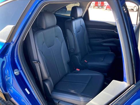 Used 2023 Kia Sorento SX image 19