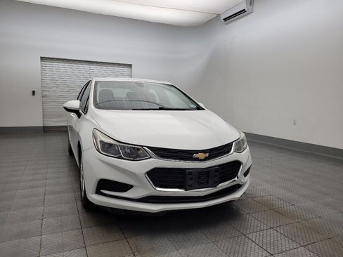 Used 2018 Chevrolet Cruze LS image 14