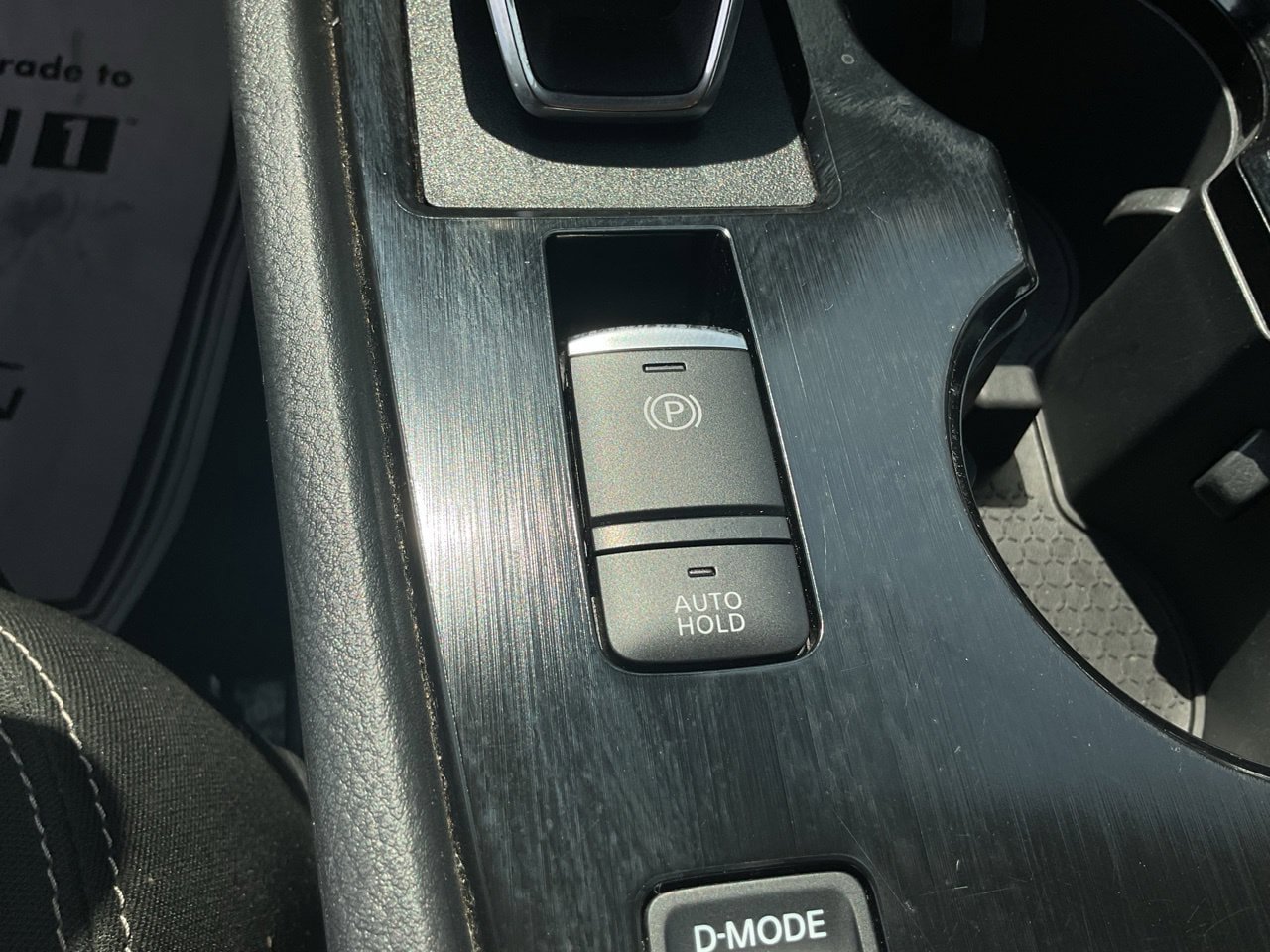 Used 2025 Nissan Rogue SV FWD image 24
