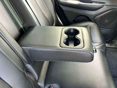 Certified 2024 Jeep Grand Cherokee Limited w/ Black Appearance Package image 42