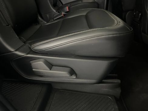 Used 2023 Ford Explorer XLT w/ Equipment Group 202A AWD/4WD image 55