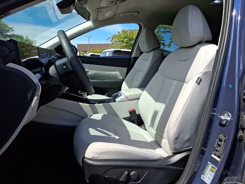 Used 2025 Hyundai Tucson SEL FWD image 12