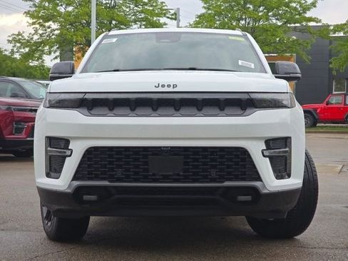 New 2026 Jeep Grand Wagoneer L Limited AWD/4WD image 3