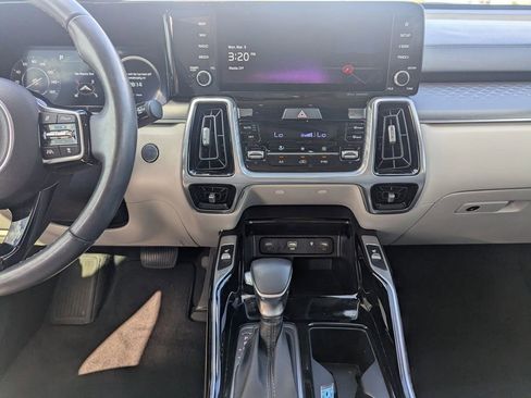 Used 2023 Kia Sorento SX image 13