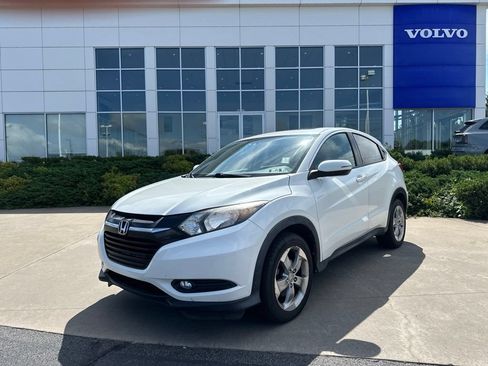 Used 2017 Honda HR-V EX image 25