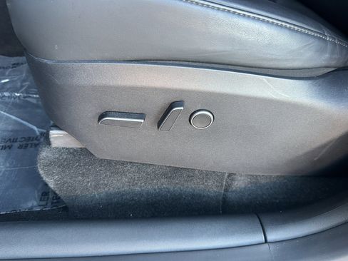 Used 2023 Tesla Model Y Performance image 35