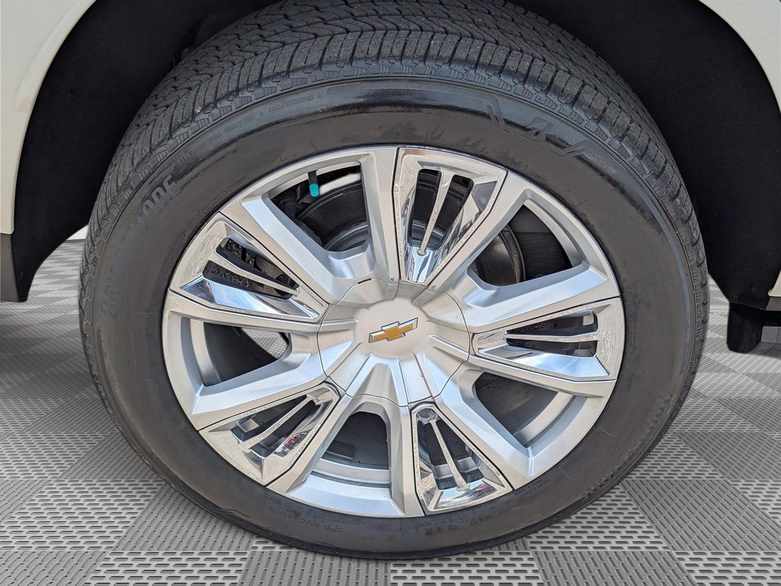 Used 2023 Chevrolet Tahoe High Country AWD/4WD image 11