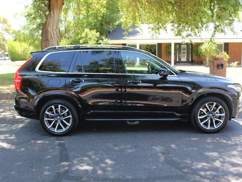 Used 2019 Volvo XC90 T6 Momentum w/ Protection Package Premier AWD/4WD image 3