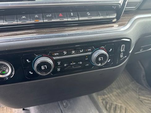 Used 2023 Chevrolet Silverado 1500 RST AWD/4WD image 15