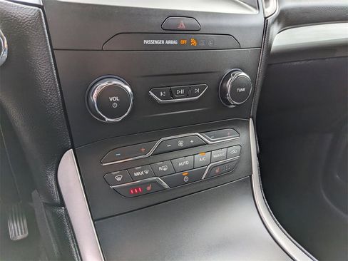 Used 2019 Ford Edge SEL w/ Equipment Group 201A image 27