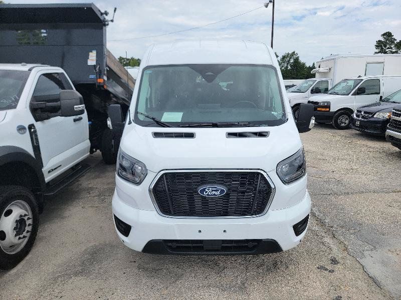 Used 2026 Ford Transit 350 XLT RWD image 3