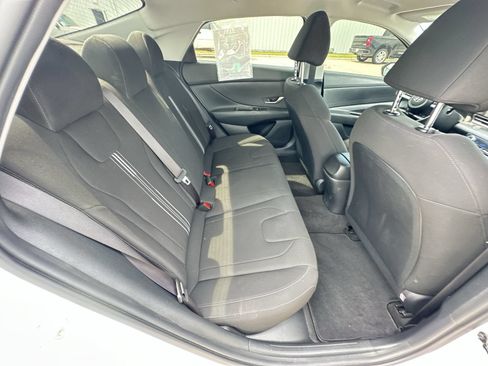 Used 2021 Hyundai Elantra Blue FWD image 25