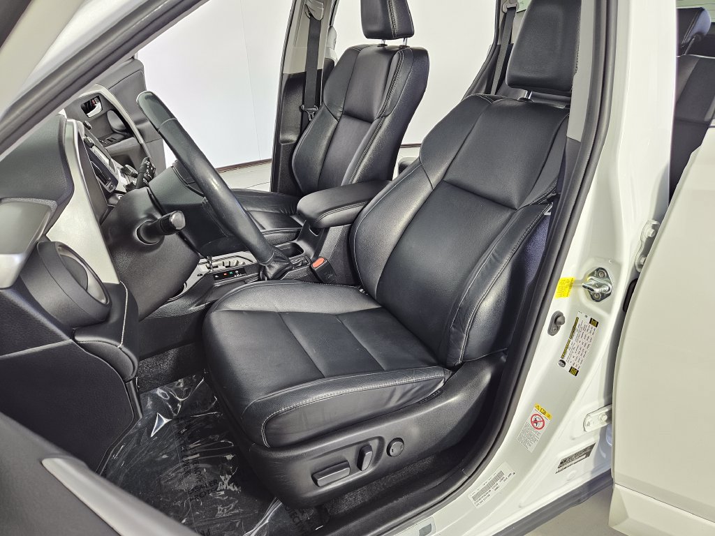 Used 2017 Toyota RAV4 Platinum w/ All Weather Liner Package FWD image 22