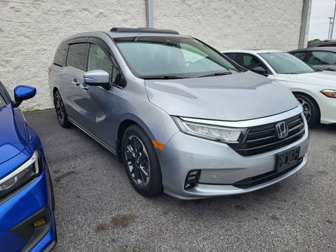 Certified 2021 Honda Odyssey Elite image 3