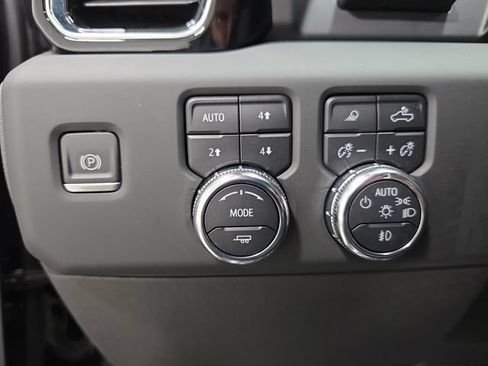Used 2023 GMC Sierra 1500 Denali w/ Denali Reserve Package AWD/4WD image 25