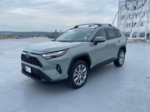 Certified 2022 Toyota RAV4 XLE Premium image 7