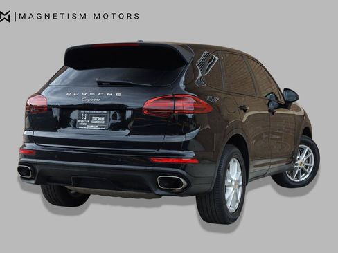 Used 2018 Porsche Cayenne AWD/4WD image 11