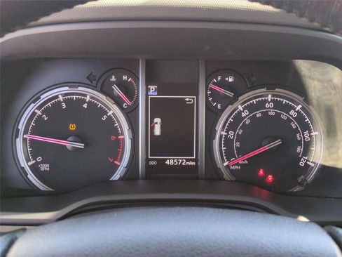 Used 2024 Toyota 4Runner TRD Off-Road Premium image 13