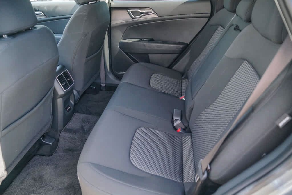 Certified 2026 Kia Sportage LX FWD image 17
