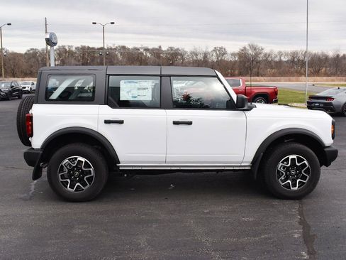 New 2025 Ford Bronco 4-Door image 11