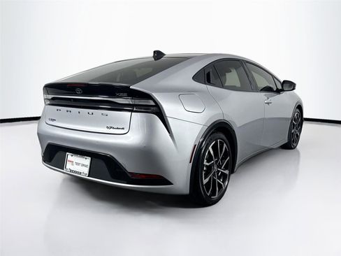 Used 2024 Toyota Prius Prime XSE image 12