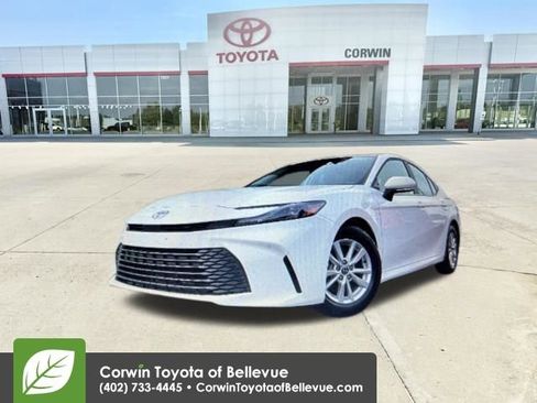 Used 2025 Toyota Camry LE FWD image 1
