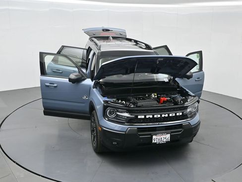 Used 2025 Ford Bronco Sport Outer Banks w/ Outer Banks Tech Package+ image 36