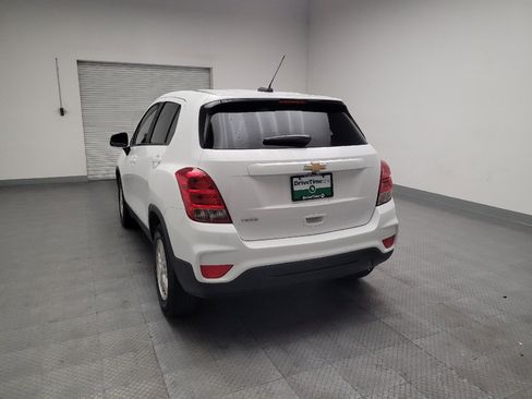 Used 2021 Chevrolet Trax LS w/ Tint and Cruise Package FWD image 6