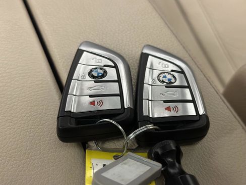 Used 2018 BMW 540i xDrive image 43