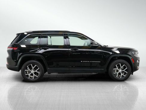 Used 2025 Jeep Grand Cherokee Limited AWD/4WD image 6