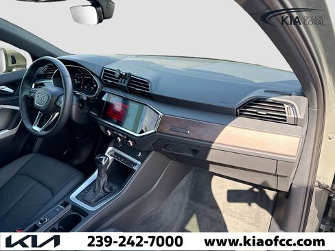 Used 2022 Audi Q3 2.0T Premium w/ Convenience Package image 14