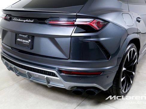 Used 2020 Lamborghini Urus image 39