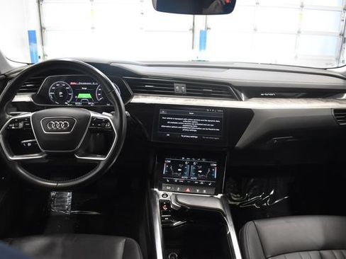 Used 2021 Audi e-tron Premium w/ Convenience Plus Package AWD/4WD image 5