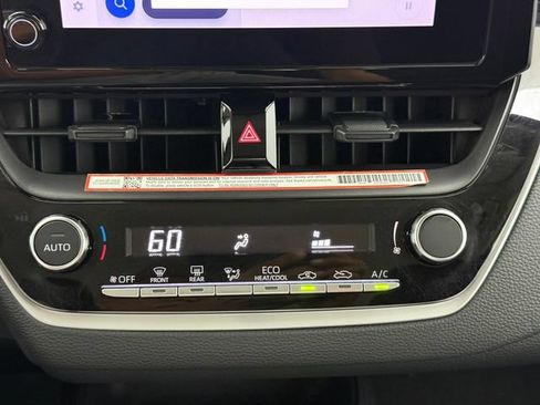 Used 2025 Toyota Corolla LE FWD image 17