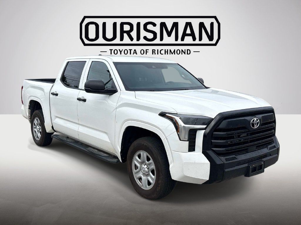 Used 2025 Toyota Tundra SR w/ SR Tow Package AWD/4WD image 3