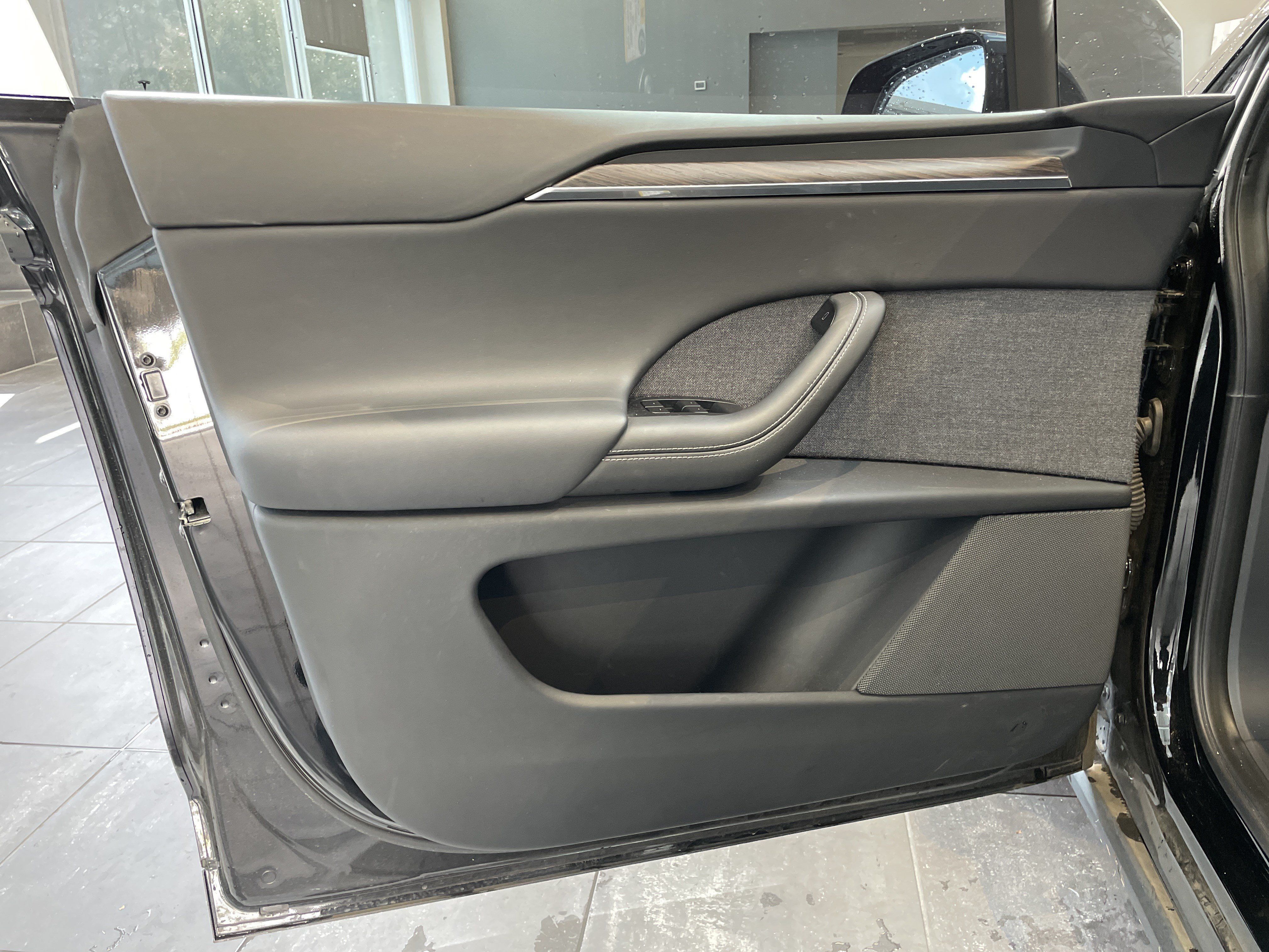 Used 2022 Tesla Model X AWD/4WD image 17