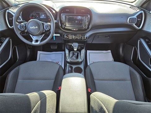 Used 2022 Kia Soul LX w/ Technology Package image 11