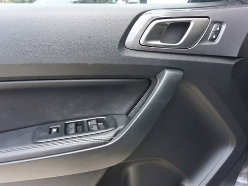 Used 2024 Nissan Pathfinder SL image 48