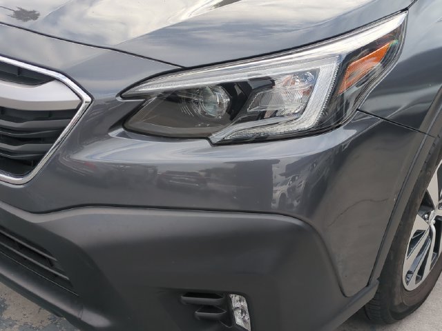 Used 2022 Subaru Outback Premium AWD/4WD image 9