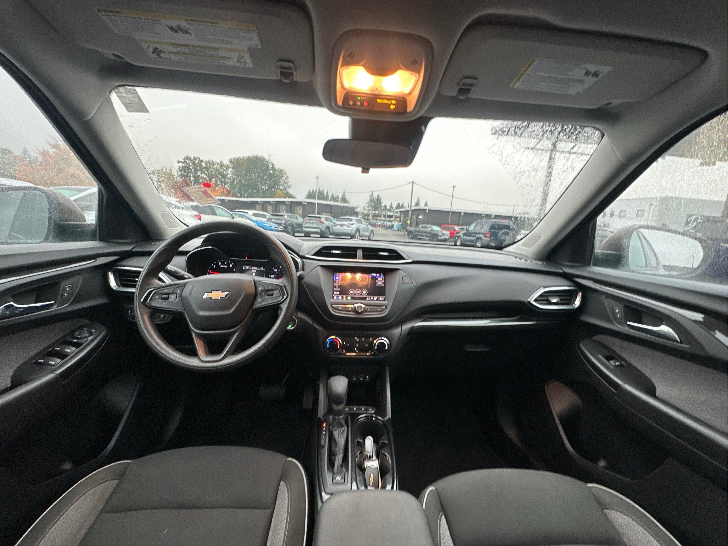 Used 2022 Chevrolet TrailBlazer LT AWD/4WD image 29