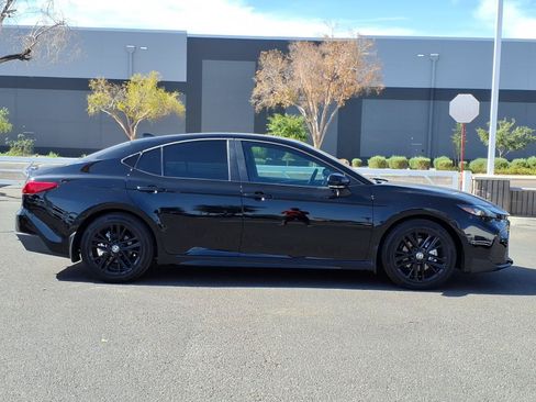 Used 2026 Toyota Camry SE FWD image 6