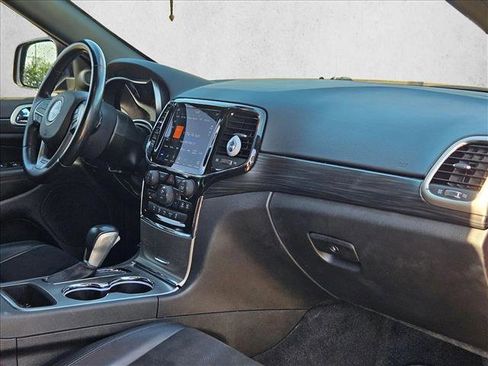 Used 2022 Jeep Grand Cherokee Laredo X RWD image 18